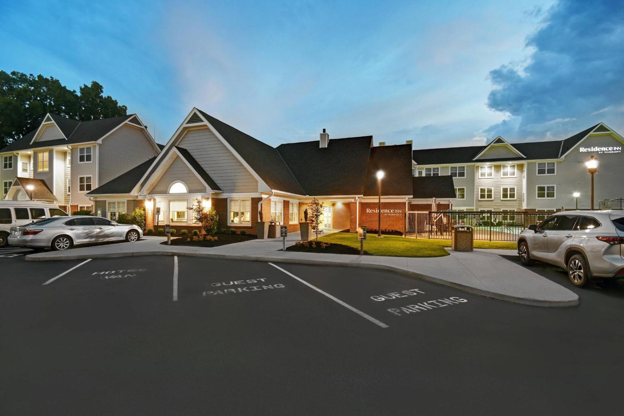Airport Hotel