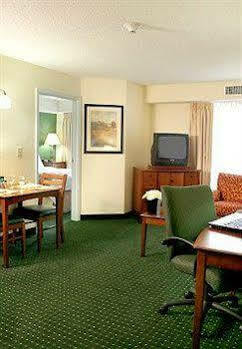 Airport Hotel
